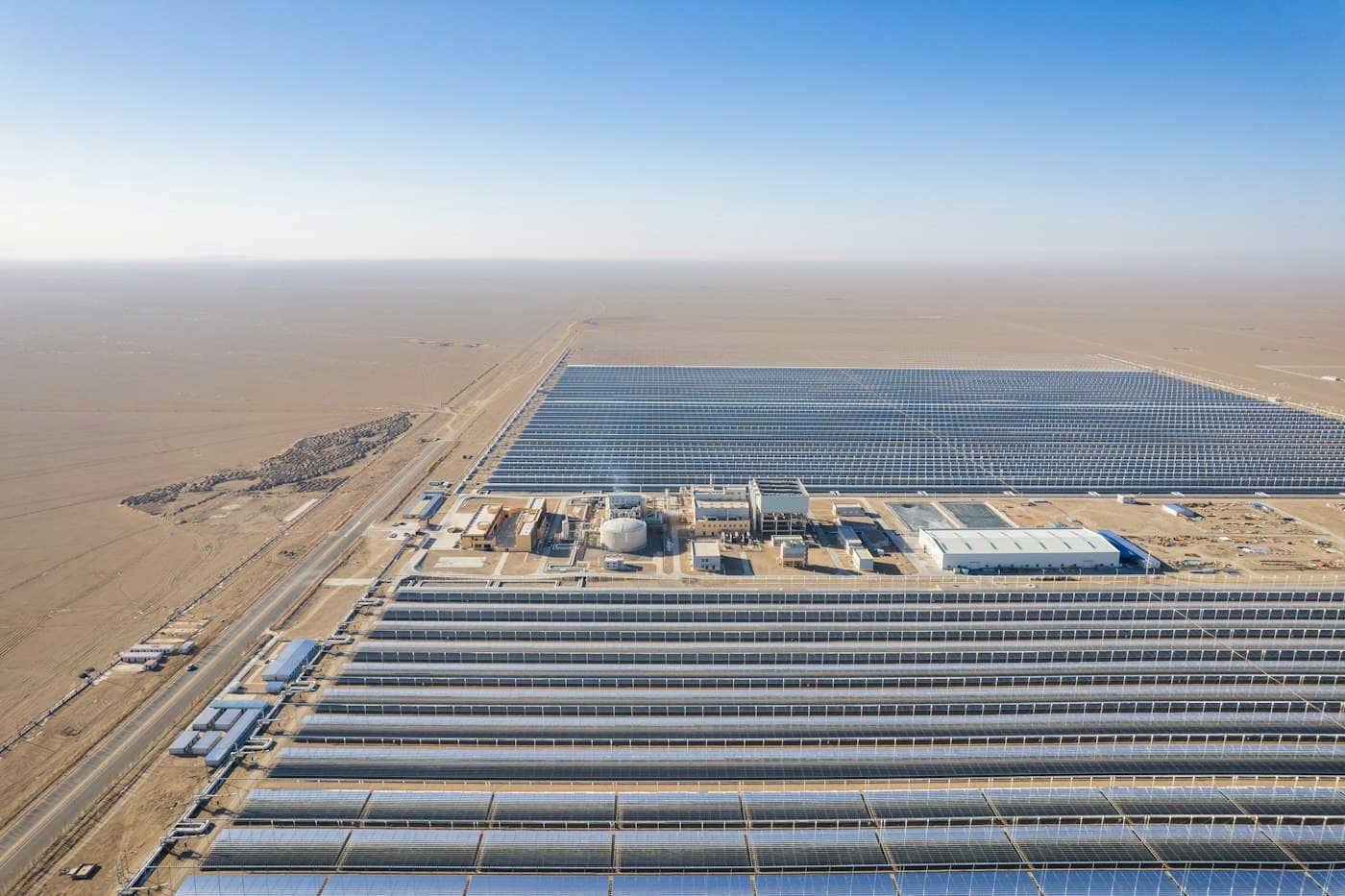 Solar power plant in the desert