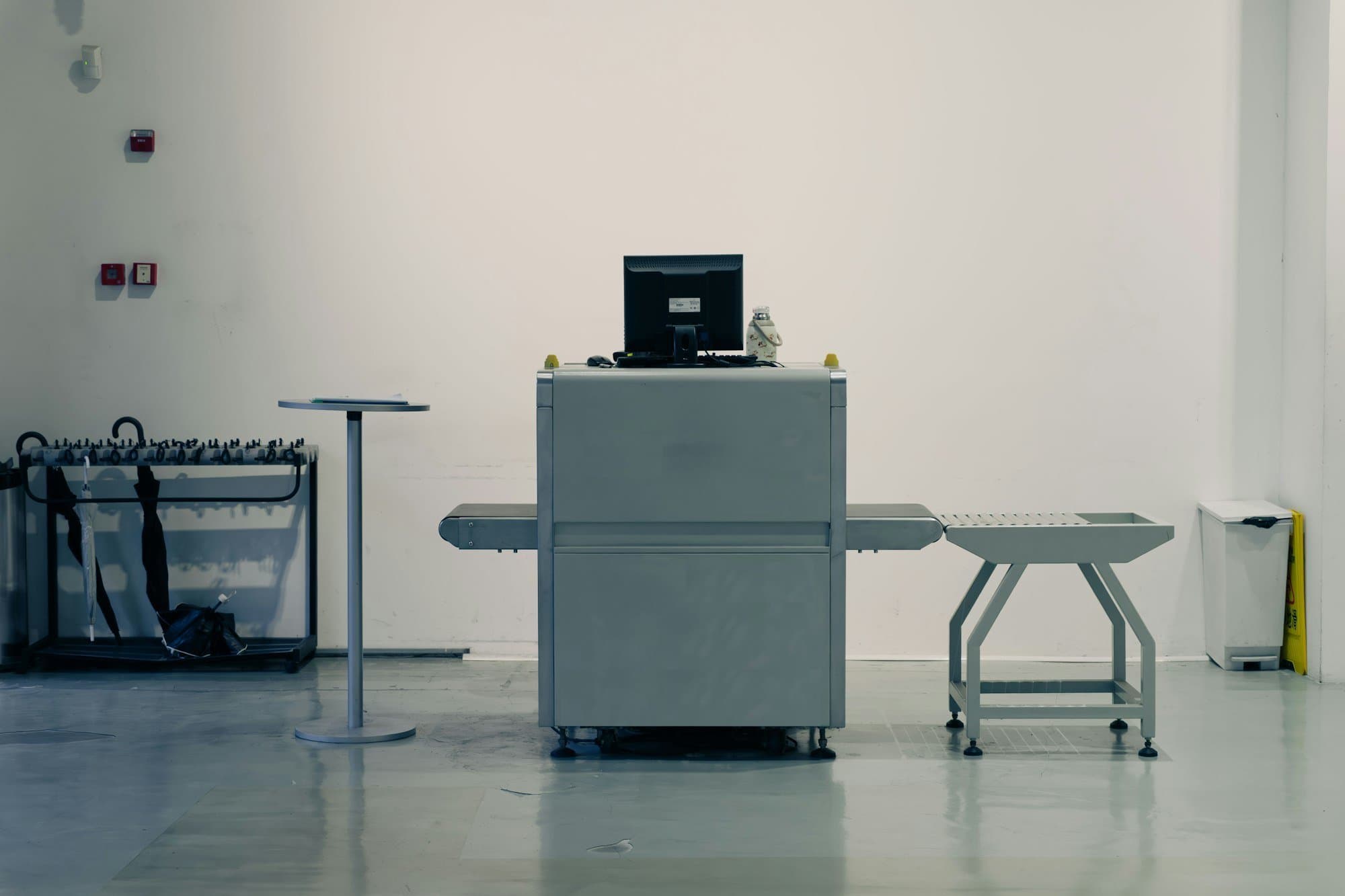 Representative image of an X-ray security screening unit